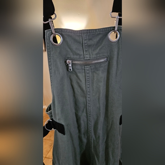 Overalls - Picture 4 of 4